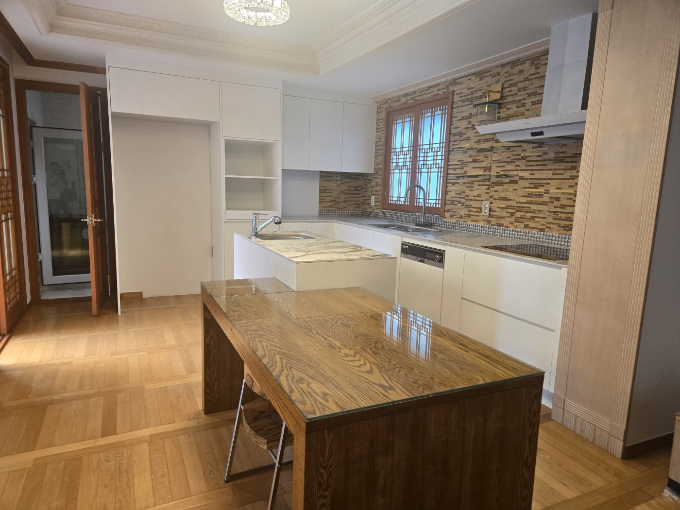 /user/s/saelim/editor/2510/a4c53128f19db0bf2c91ab55f3f493ec_1761699824_1351.jpg 이미지크게보기